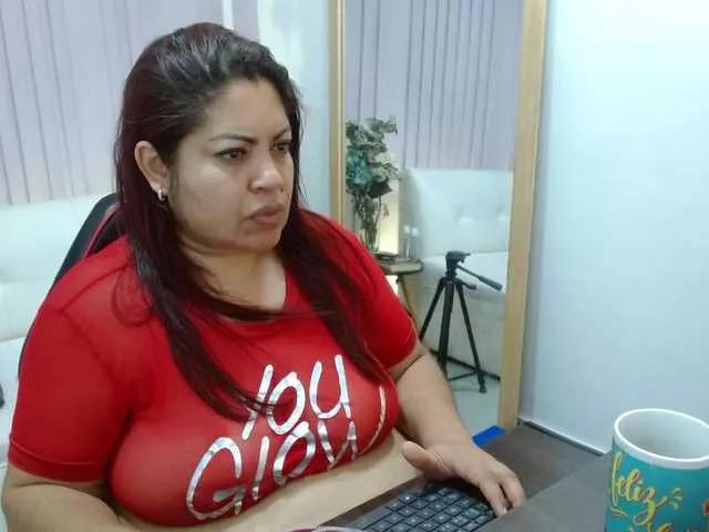 Karla-Hiltonn18 on BongaCams 