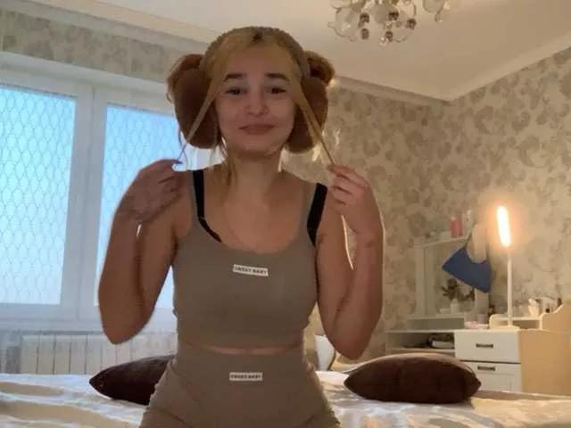 Karyy on BongaCams