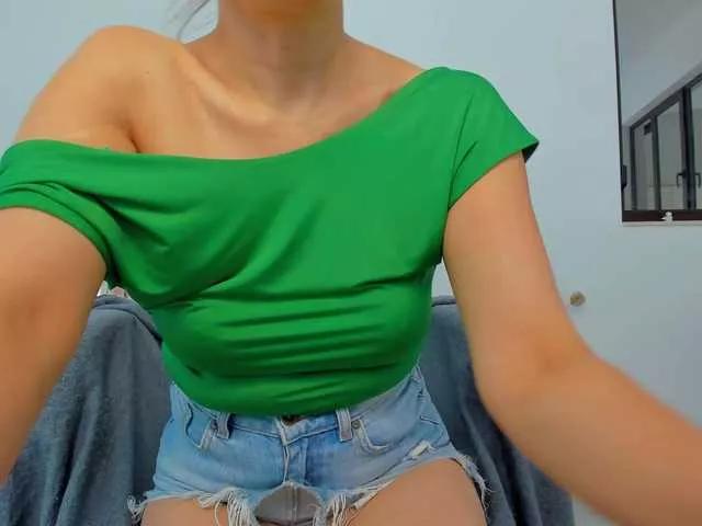 Freechat KayaKiss on BongaCams