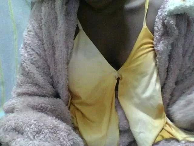 Kaysha12 on BongaCams 