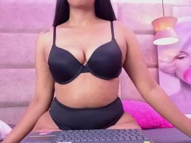 KetraWesttt on BongaCams 