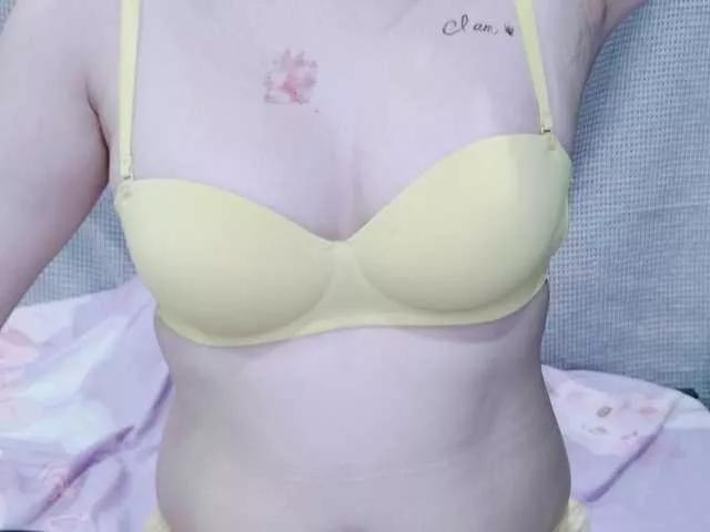 kiki-001 on BongaCams
