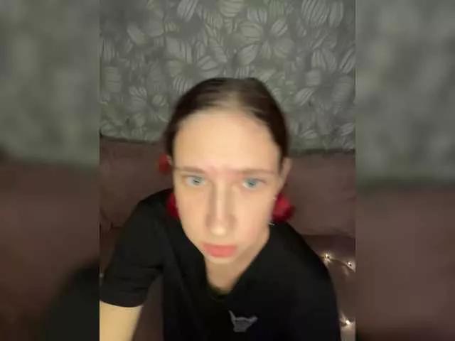 Kim-Red on BongaCams