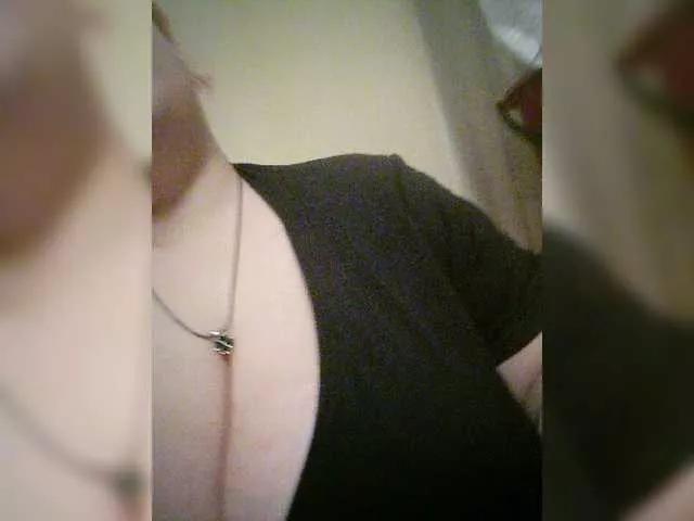KiraKiraMeowM on BongaCams