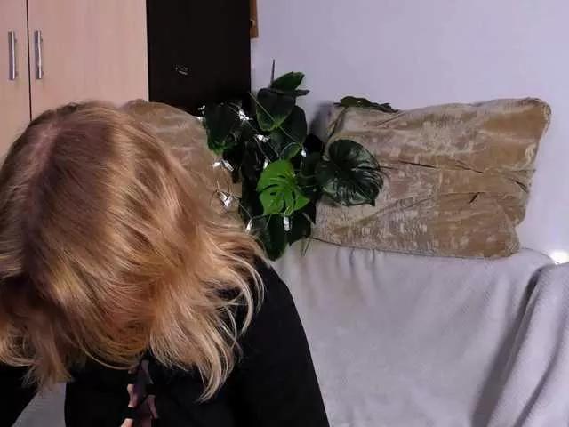 KITI111 on BongaCams 
