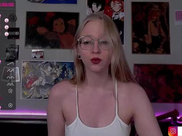 Kittenmeew on BongaCams 