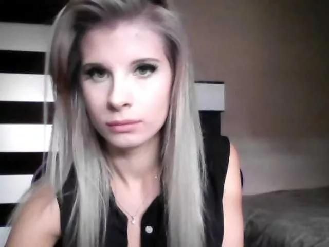 Offline KristineNatural on BongaCams