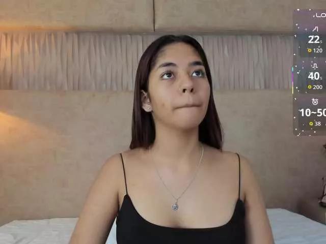 Kyraaa on BongaCams