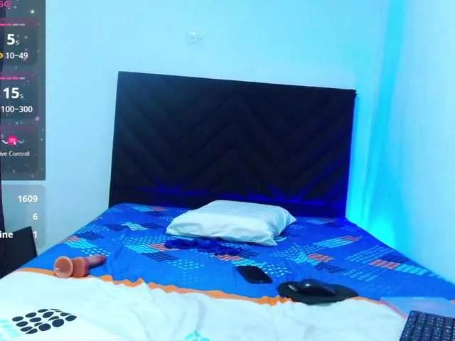 Freechat latinpetite on BongaCams