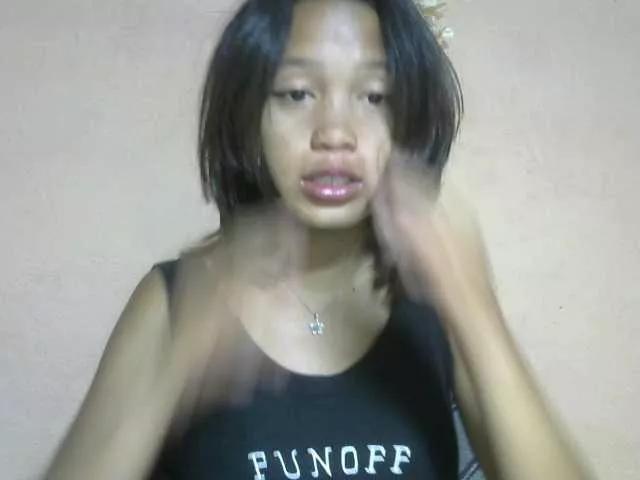 Masturbate to Laura1881, she wants to masturbate for you Laura1881 from BongaCams