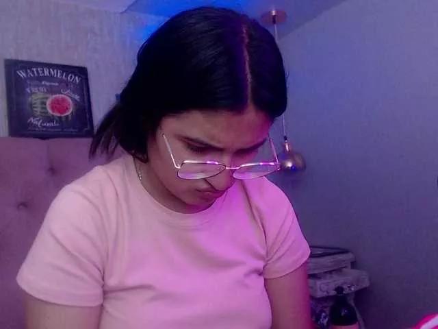 Offline laurenelove on BongaCams