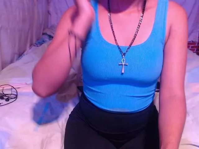 Offline Leah-666 on BongaCams