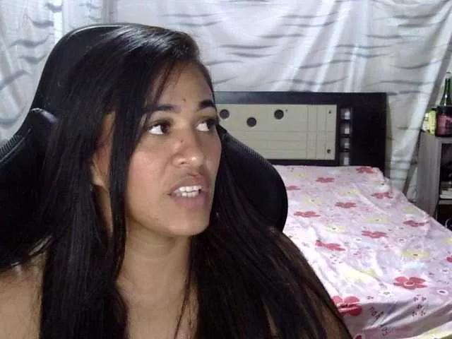 Letty33 on BongaCams 