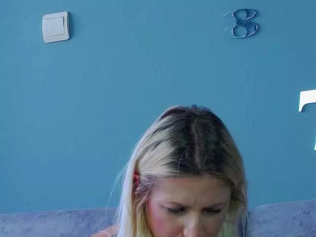 Offline LexieSpark on BongaCams