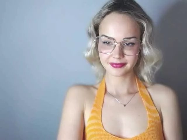 Offline lexieSpicy on BongaCams