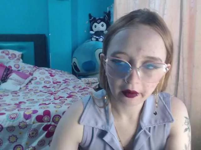 LiaaRoberts on BongaCams 