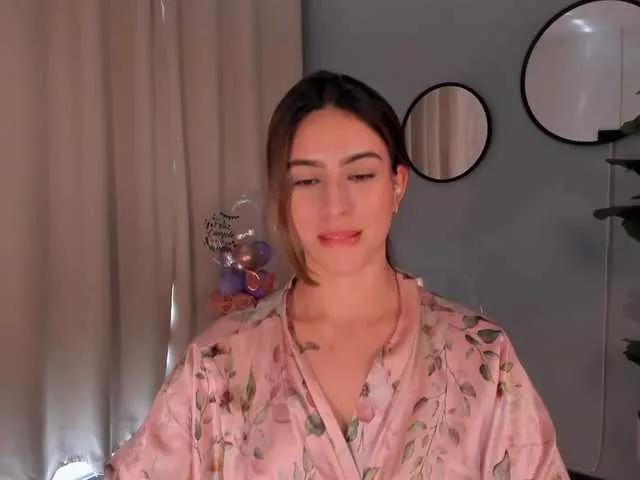 Offline LiaPearce on BongaCams