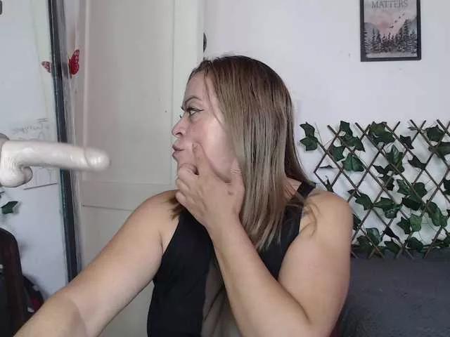 Lila28six on BongaCams 