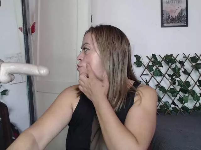 Lila28six on BongaCams 