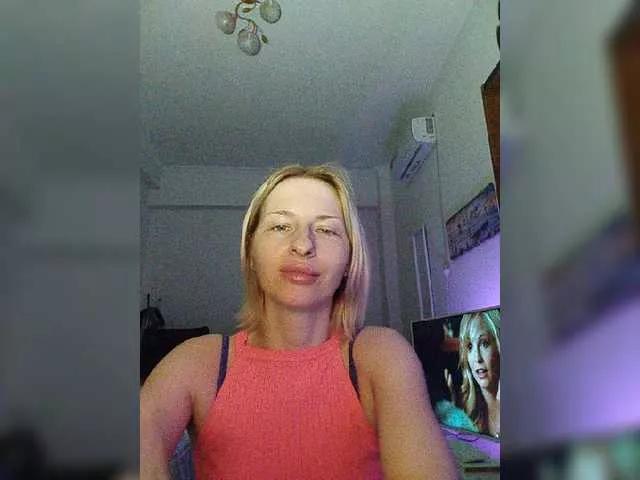 LilianaQWaxAx on BongaCams 