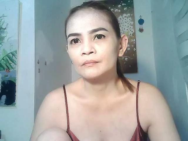 Offline lilymaepinay on BongaCams