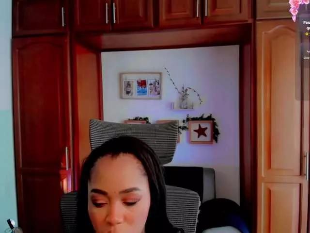 lindasnows on BongaCams 