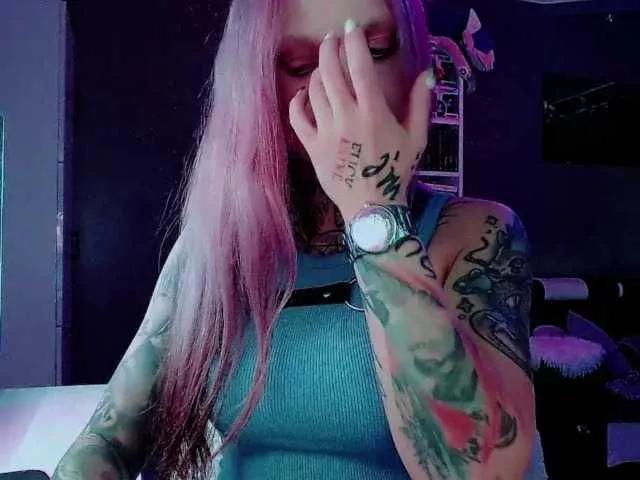 LisaModel on BongaCams 