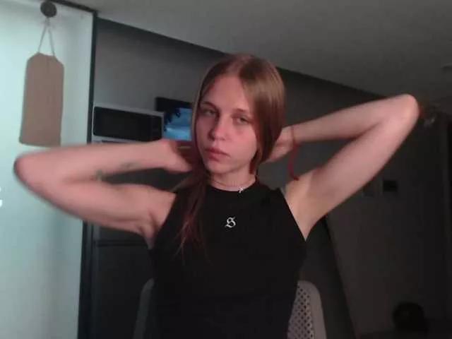 Offline Littlemolly1 on BongaCams