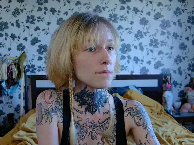 LittleSpaceMouse- on BongaCams 