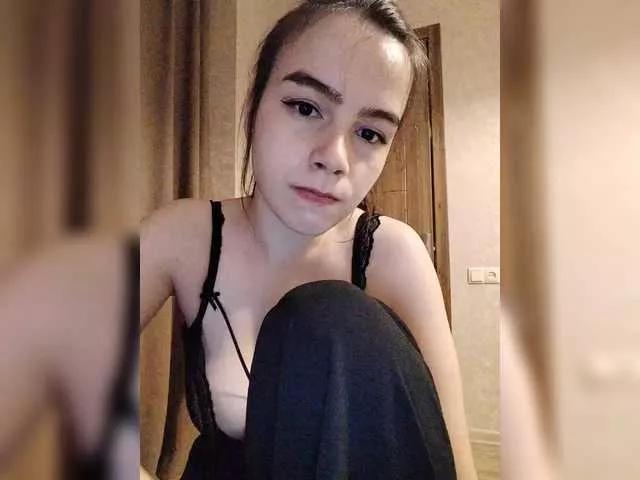 Offline Lona-S on BongaCams