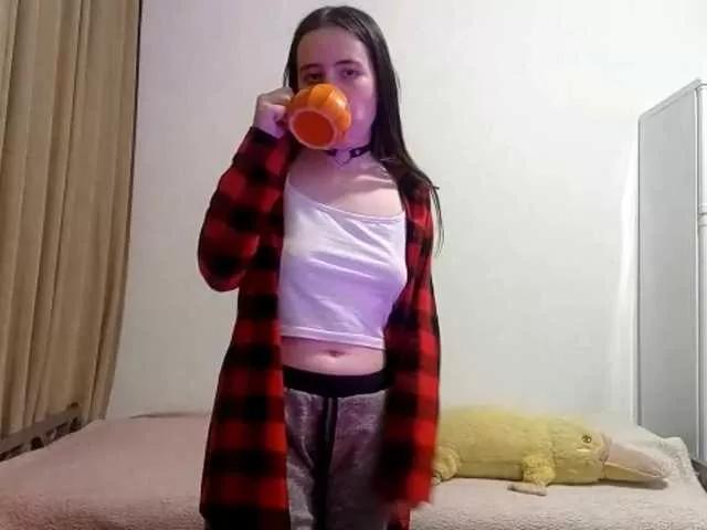 Offline LorrieRingham on BongaCams