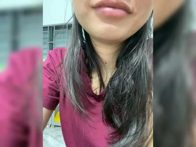 Offline Lovefeetnude-1 on BongaCams