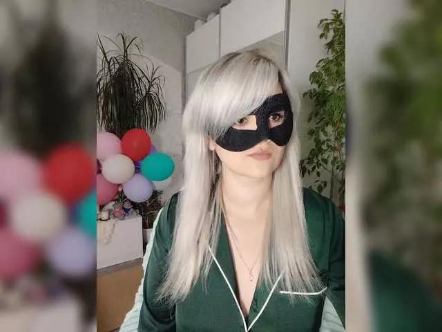 LOVEMENOW23 on BongaCams 