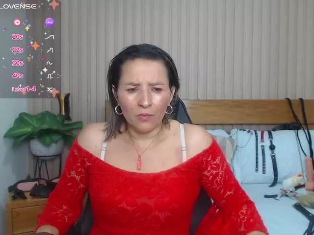 luciana-ballesteros on BongaCams 