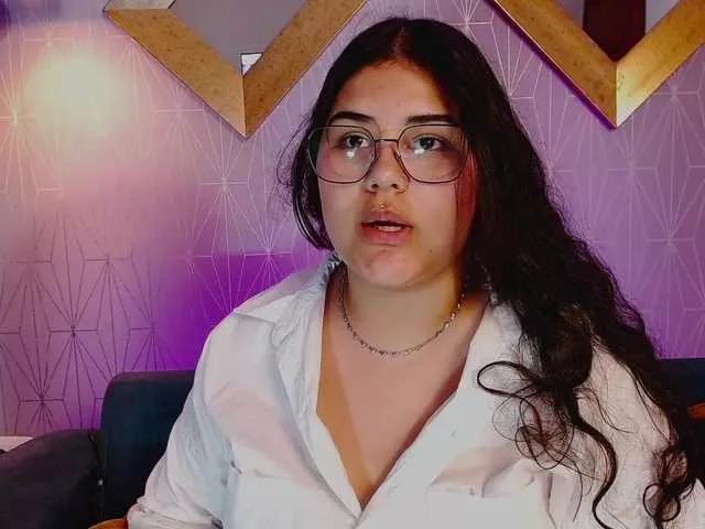 Offline LucyColleen on BongaCams