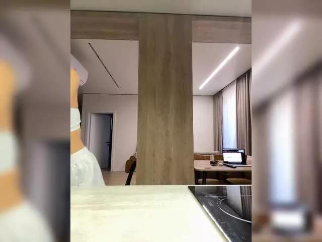 Naked Lunadesire wants you to fuck her body now Lunadesire from BongaCams