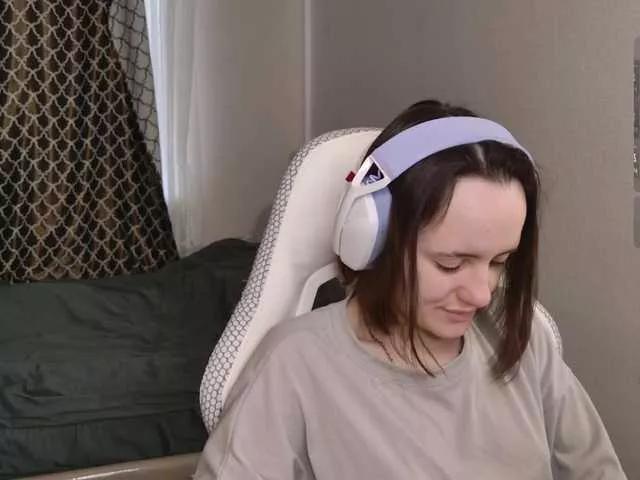 Offline LunaL0ve on BongaCams