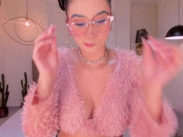 MaddisonLowe on BongaCams 