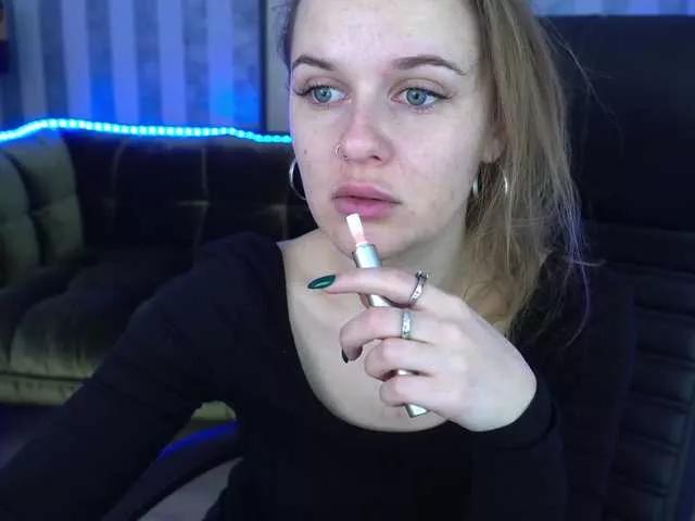MaribelRiver on BongaCams 