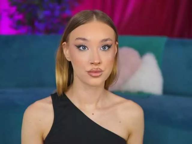MaryJWatson on BongaCams