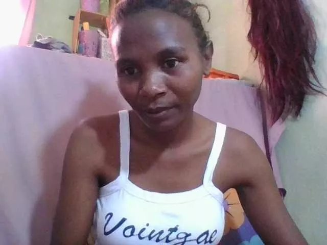 Offline Mayah21a on BongaCams