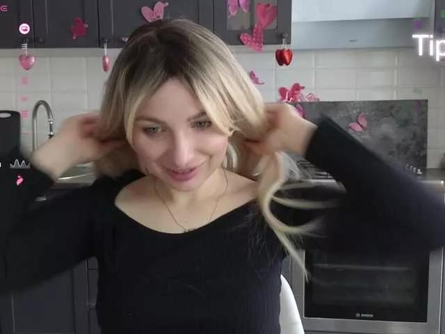 Offline MellicaX on BongaCams