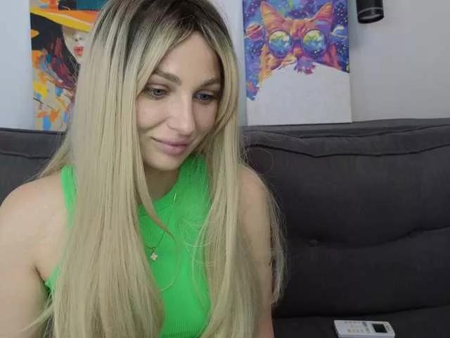 Offline MellicaX on BongaCams