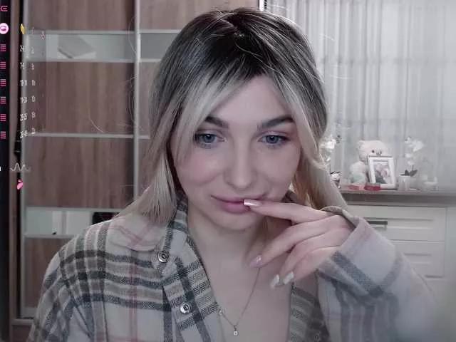 Offline MellicaX on BongaCams