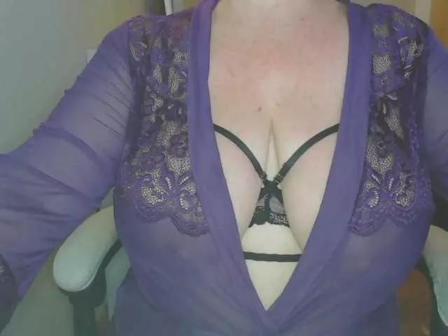 meloncitos25 on BongaCams 