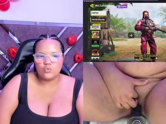MhiaRey on BongaCams 