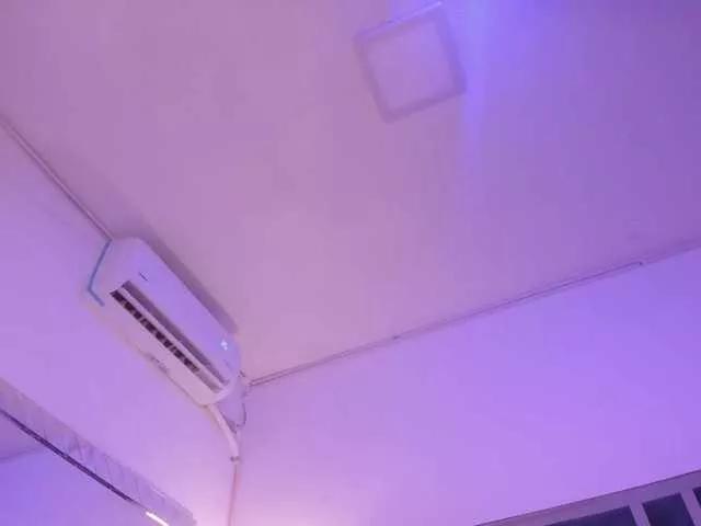 MhiaRey on BongaCams 