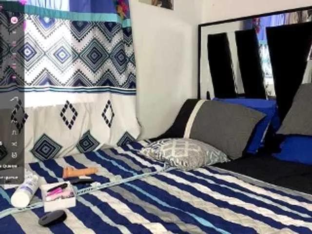 Freechat MIA-1L on BongaCams