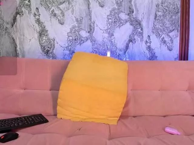 Offline MiiaaCollinss on BongaCams