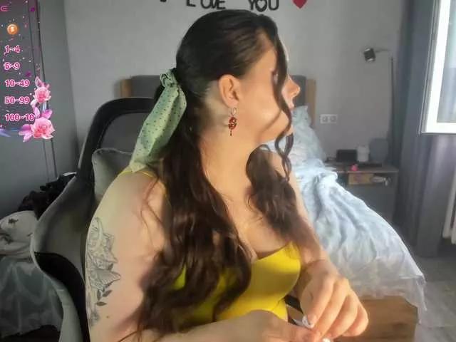 Mila-Nox on BongaCams 